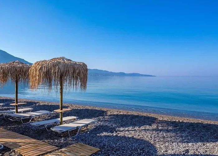 Kalamata's Sunny Retreat Near The Historic Center * Kalamáta