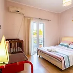 Kalamata's Sunny Retreat Near The Historic Center