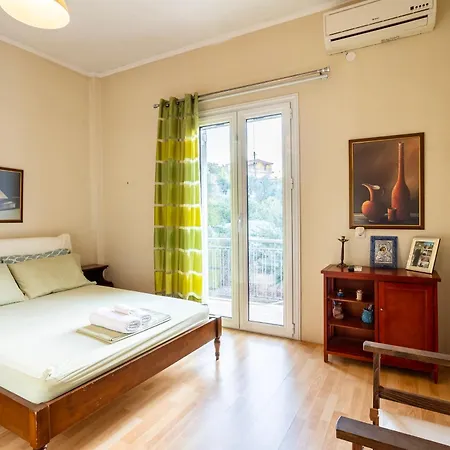 Apartman Kalamata's Sunny Retreat Near The Historic Center Kalamáta